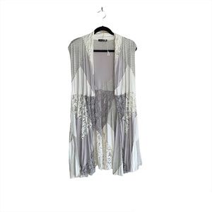 NWT Surrealist Lace Accent Striped Sleeveless Shawl Cardigan Size 2 White Grey